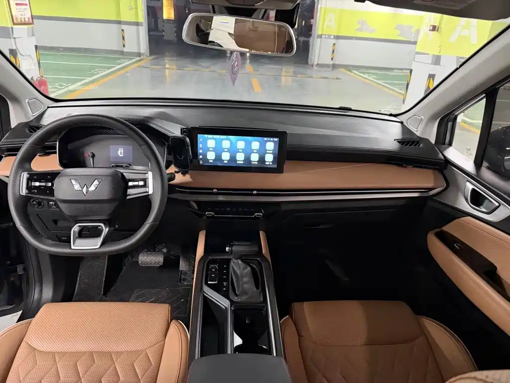 Wuling Jiachen — миниатюра 13