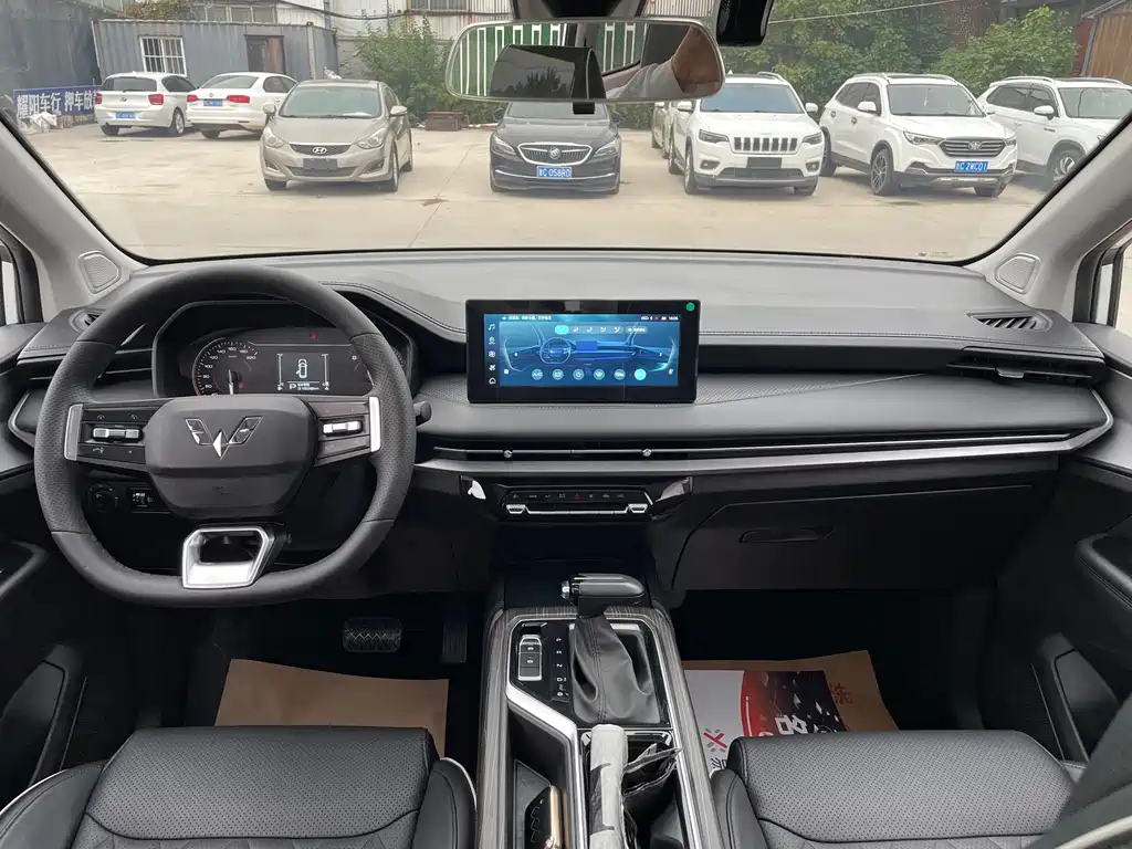 Wuling Jiachen — миниатюра 16