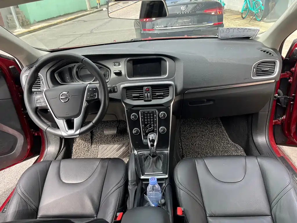 Volvo V40 — миниатюра 12