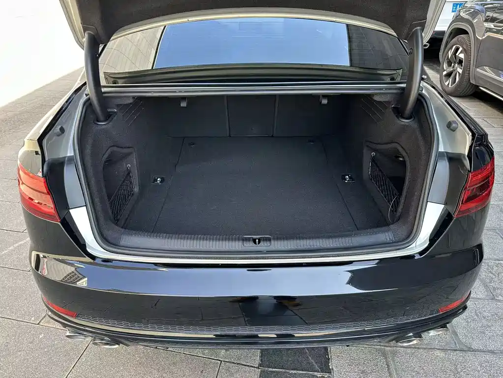 Audi A4L — миниатюра 38