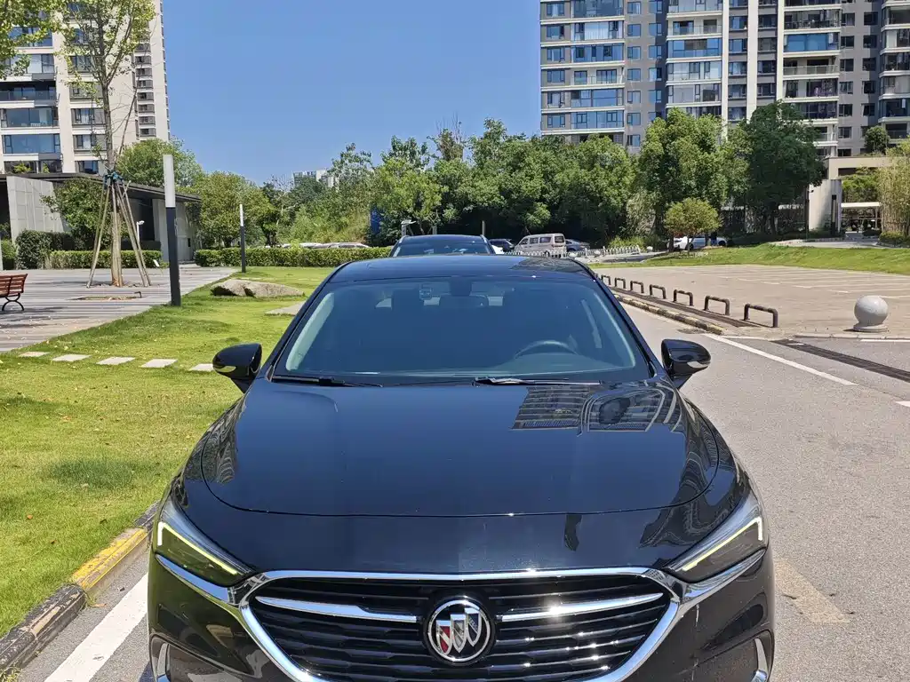 Buick LaCrosse — миниатюра 2