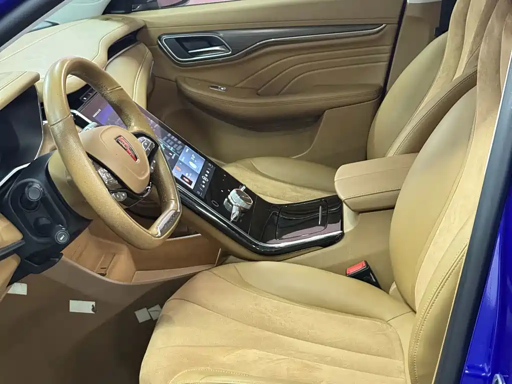 Roewe MARVEL X — миниатюра 10