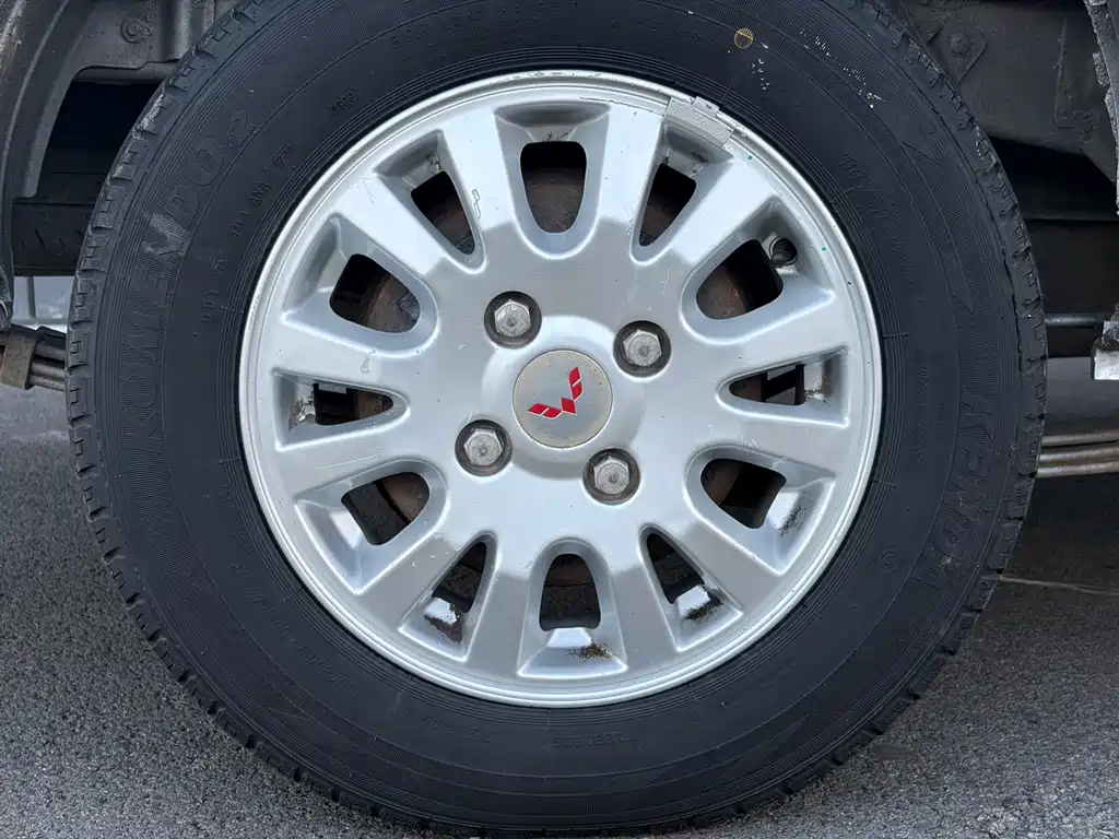 Wuling Rongguang V — миниатюра 13