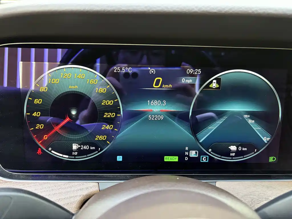 Mercedes-Benz E-Class New Energy — миниатюра 11