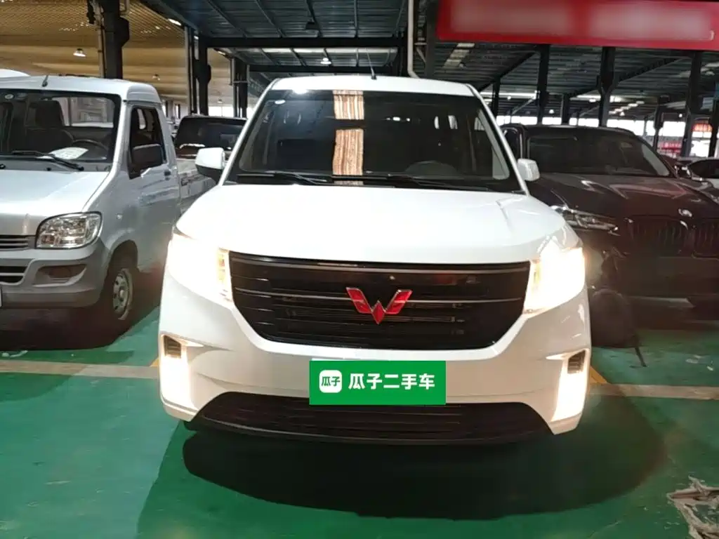 Wuling Hongguang PLUS — миниатюра 3