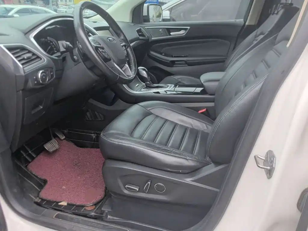 Ford Edge — миниатюра 15