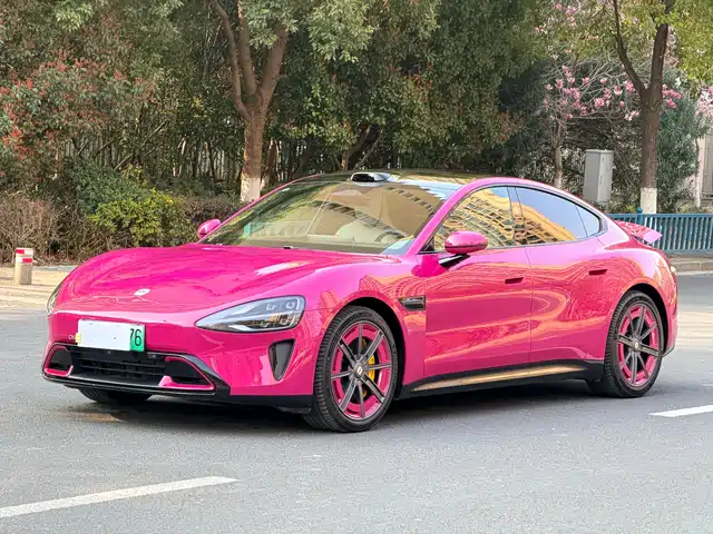 XIAOMI CAR XIAOMI SU7 2025