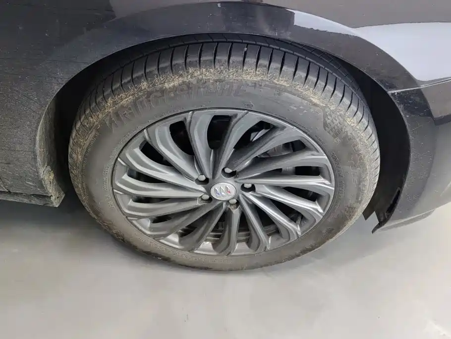 Buick LaCrosse — миниатюра 6