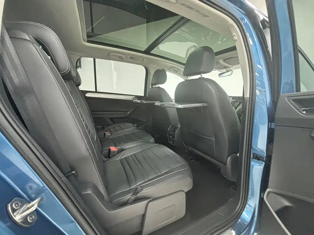 Volkswagen Touran — миниатюра 11