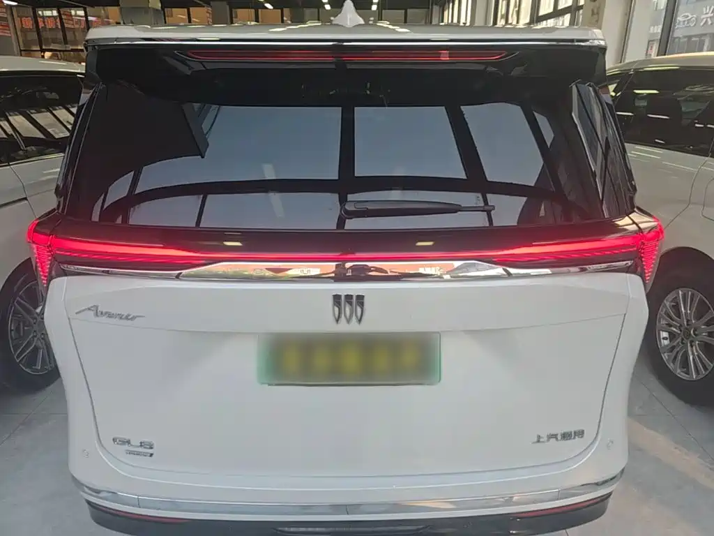 Buick GL8 Hybrid — миниатюра 6