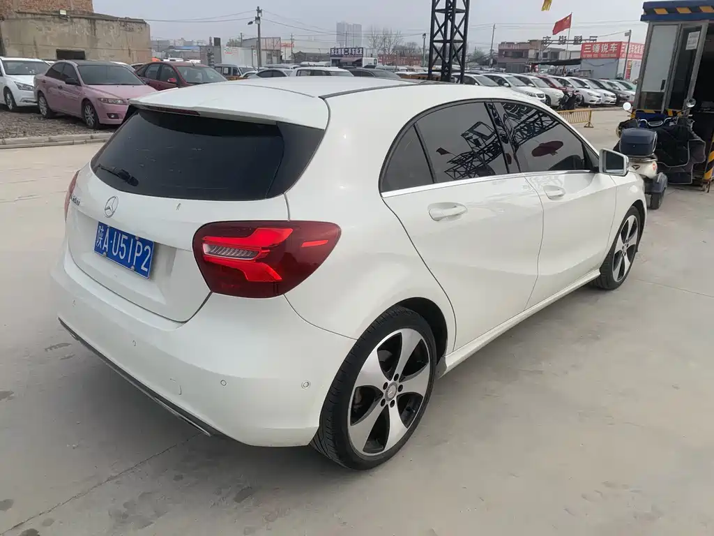 Mercedes-Benz A-Class A 2016 A 200 Fashion