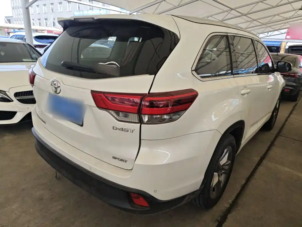 Toyota Highlander — миниатюра 7