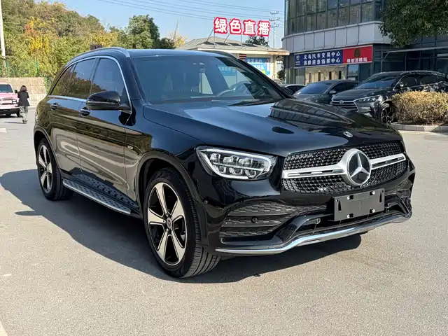 MERCEDES BENZ GLC