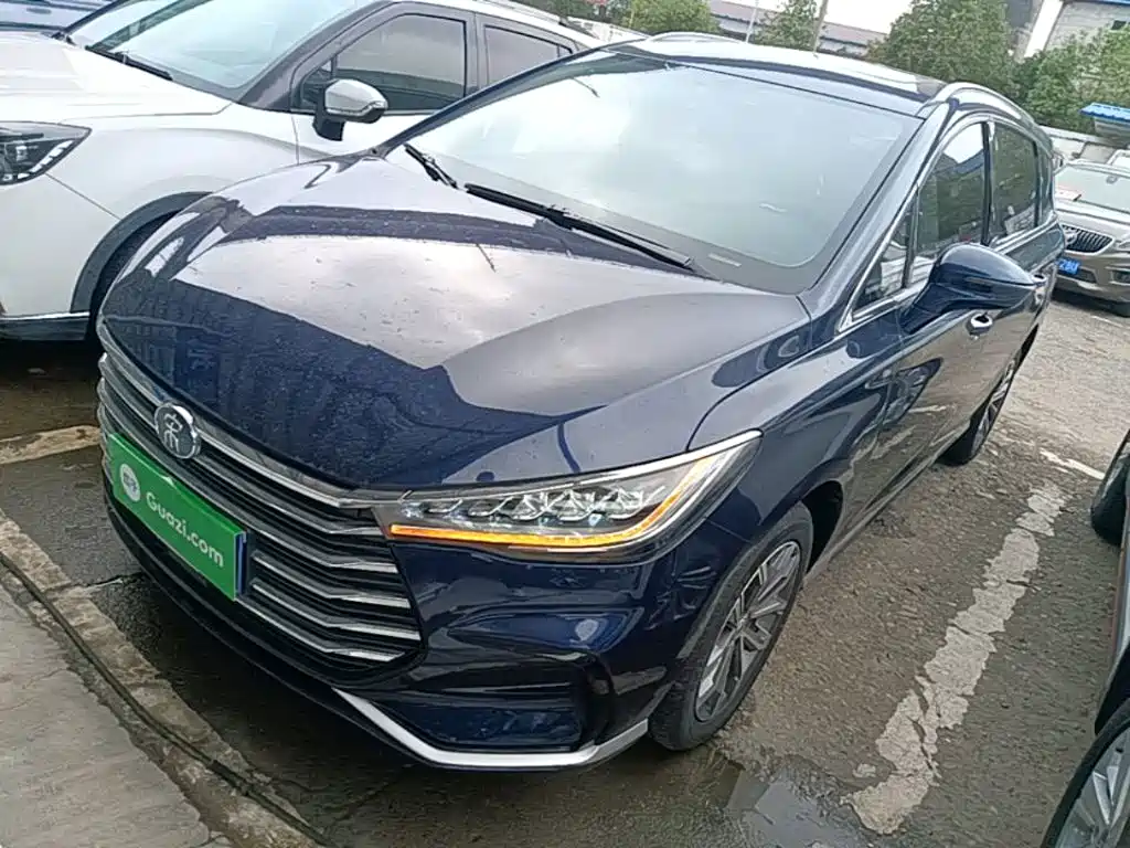 BYD MAX