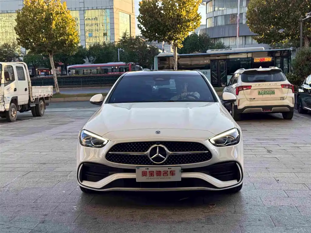 Mercedes-Benz C-Class — миниатюра 2