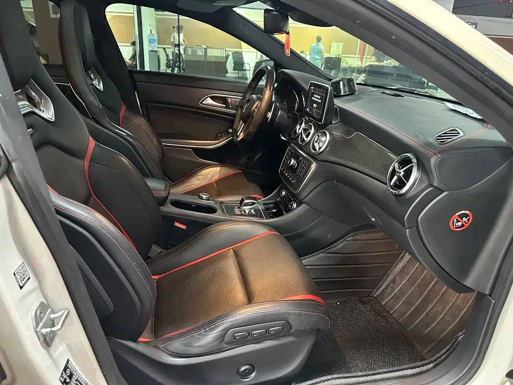 Mercedes-Benz CLA AMG — миниатюра 14