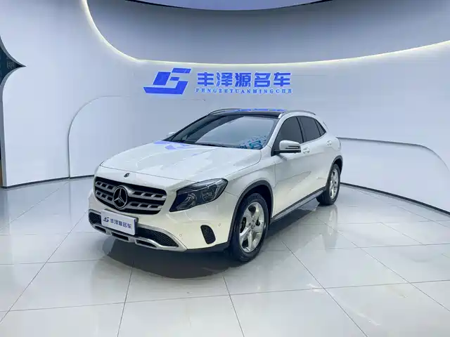 MERCEDES-BENZ GLA 2018