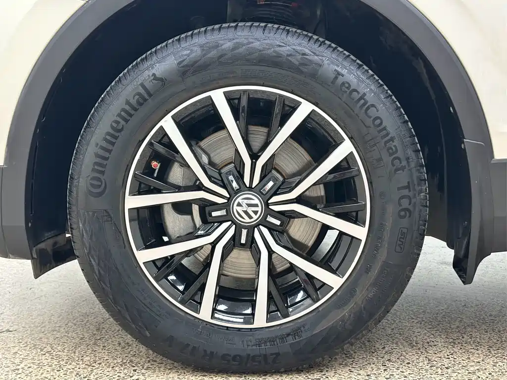 Volkswagen Tiguan L — миниатюра 6