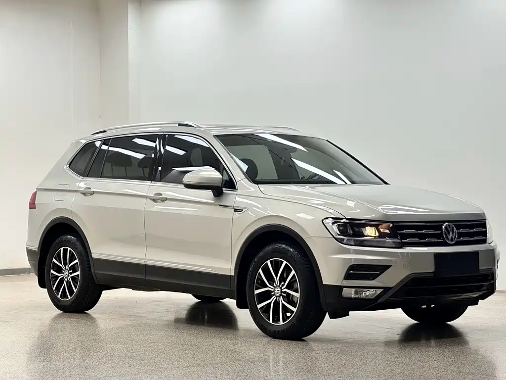 Volkswagen Tiguan L — миниатюра 3