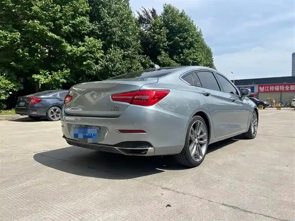 Hongqi H5 2018 30TD