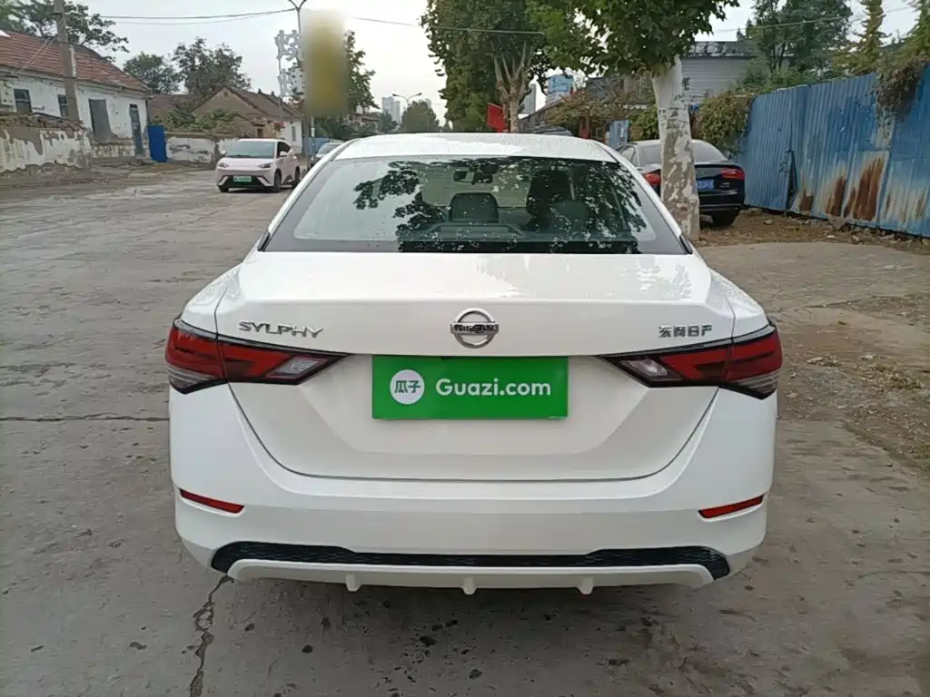 Nissan Sylphy — миниатюра 6