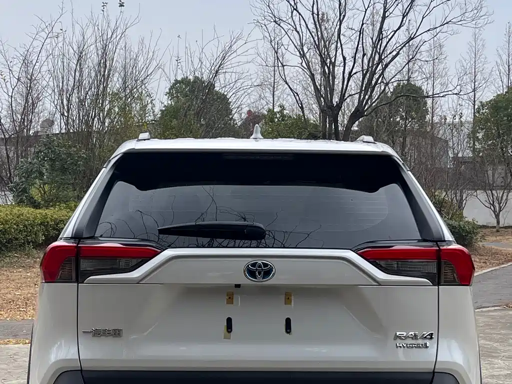 TOYOTA RAV4 RONGFANG