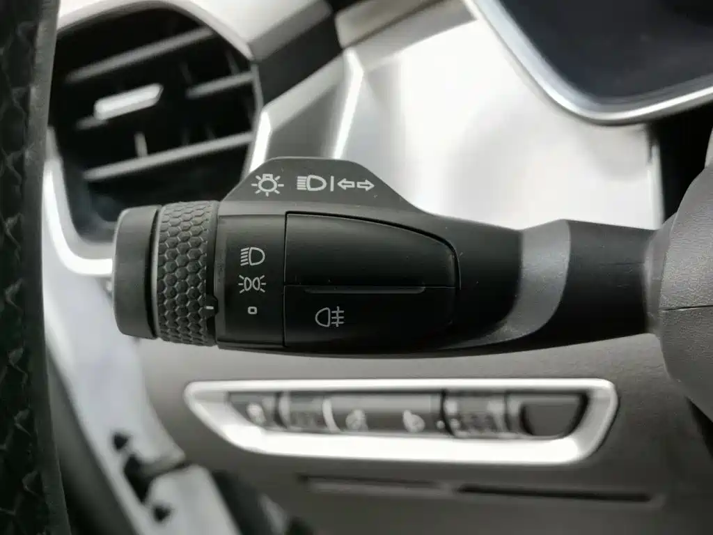 Geely Binyue — миниатюра 21