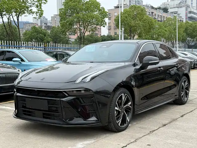 2025 Lynk & Co 03