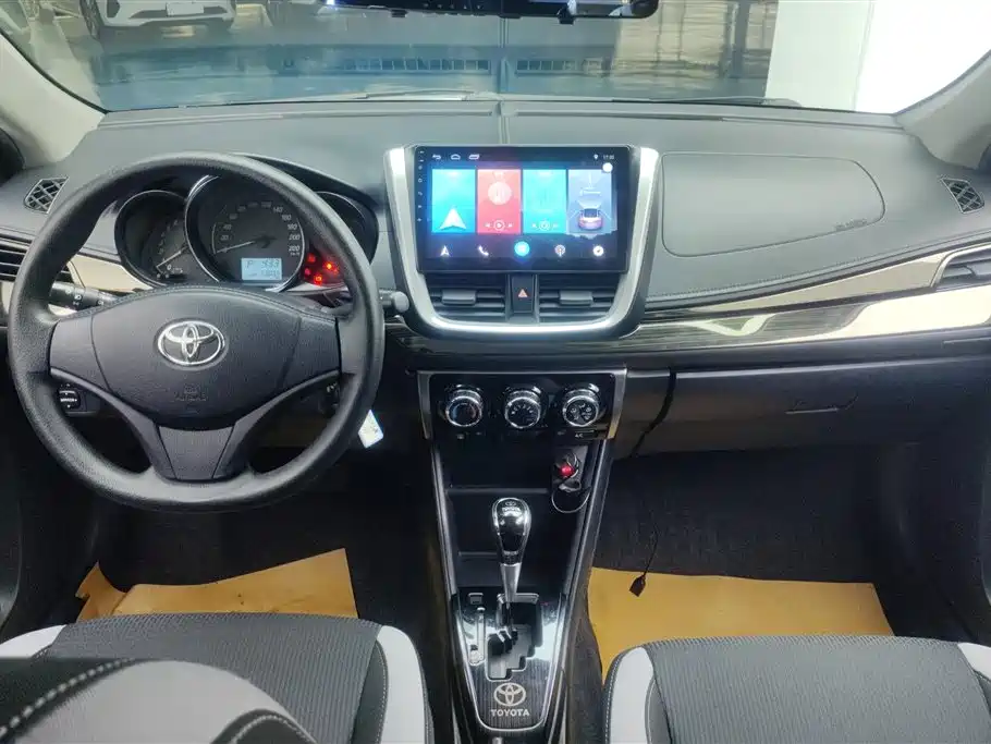 TOYOTA YARIS L ZHIXUAN