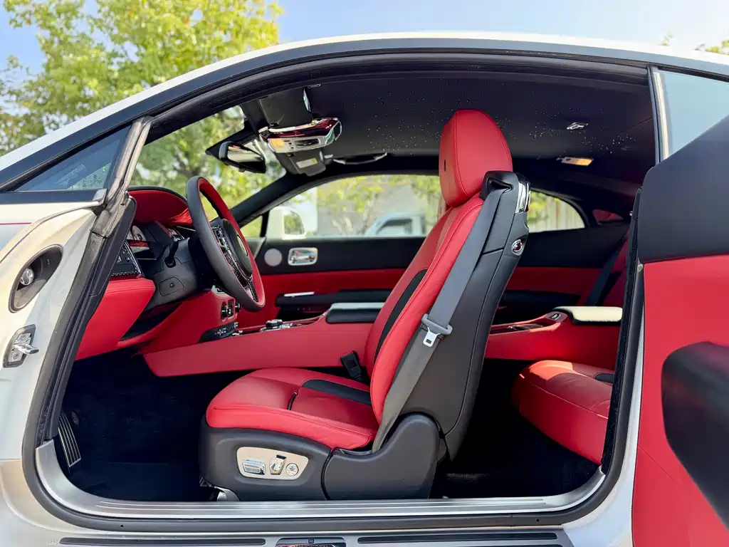 Rolls-Royce Wraith — миниатюра 7