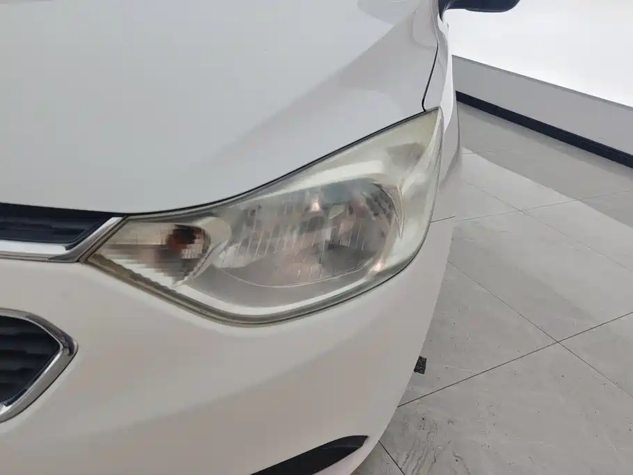 Chevrolet Sail — миниатюра 5
