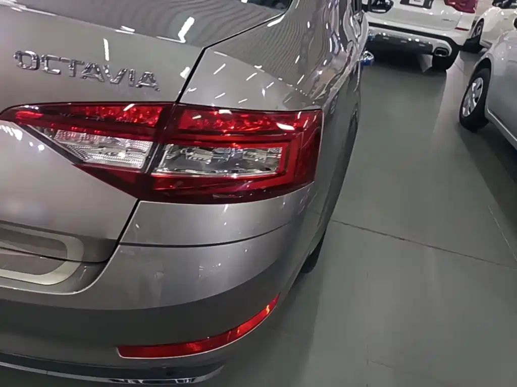 Skoda Octavia — миниатюра 8