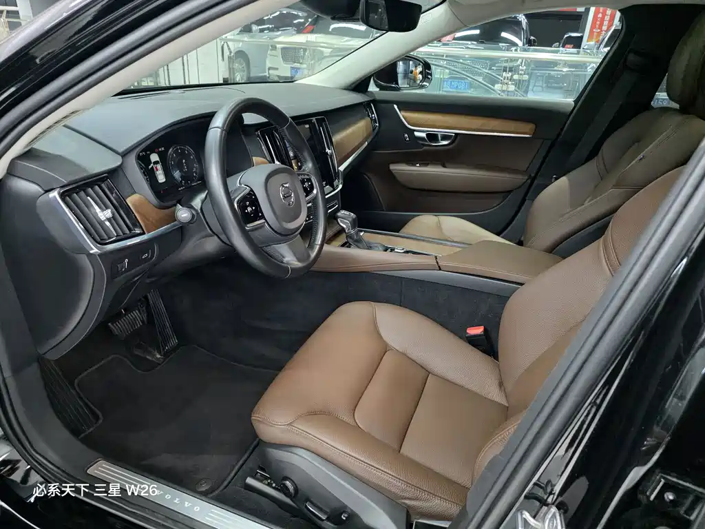 Volvo S90 — миниатюра 4
