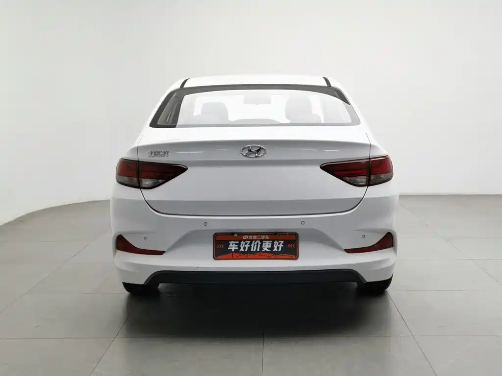 Hyundai Elantra — миниатюра 4