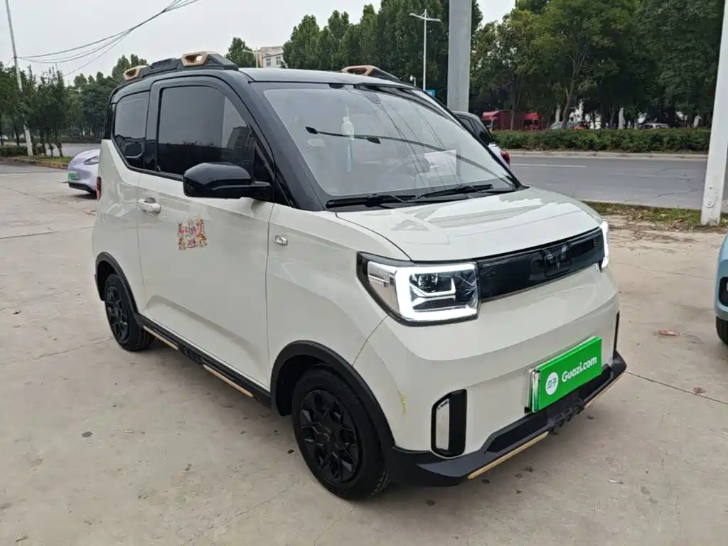 Wuling MINIEV — миниатюра 4