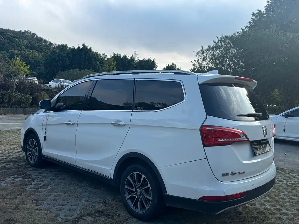 BAOJUN 730