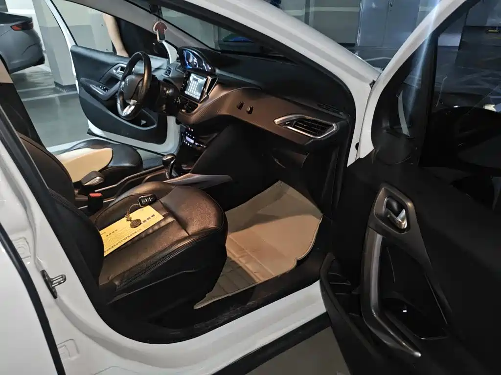 Peugeot 2008 — миниатюра 19