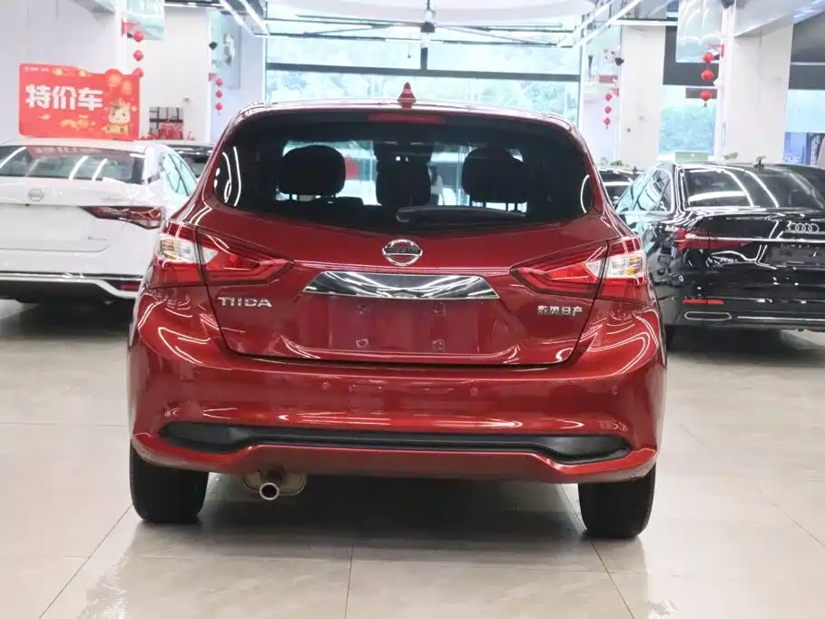 Nissan Tiida — миниатюра 4