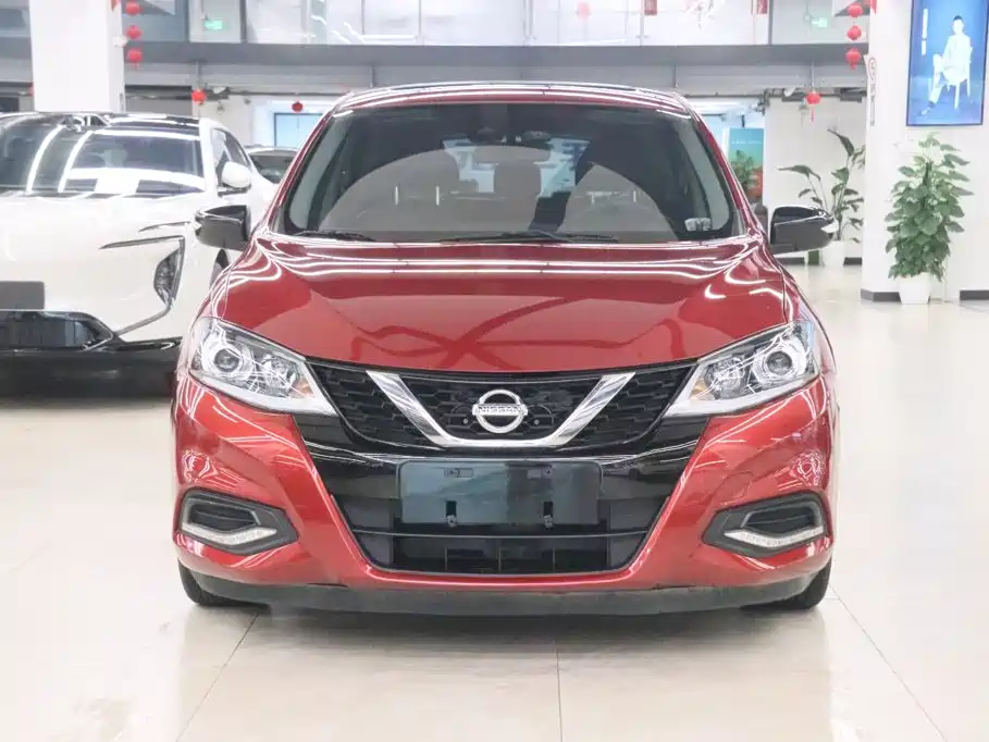 Nissan Tiida — миниатюра 2