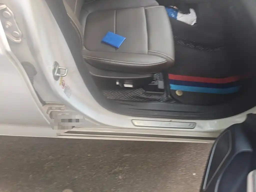 BYD MAX New Energy — миниатюра 19