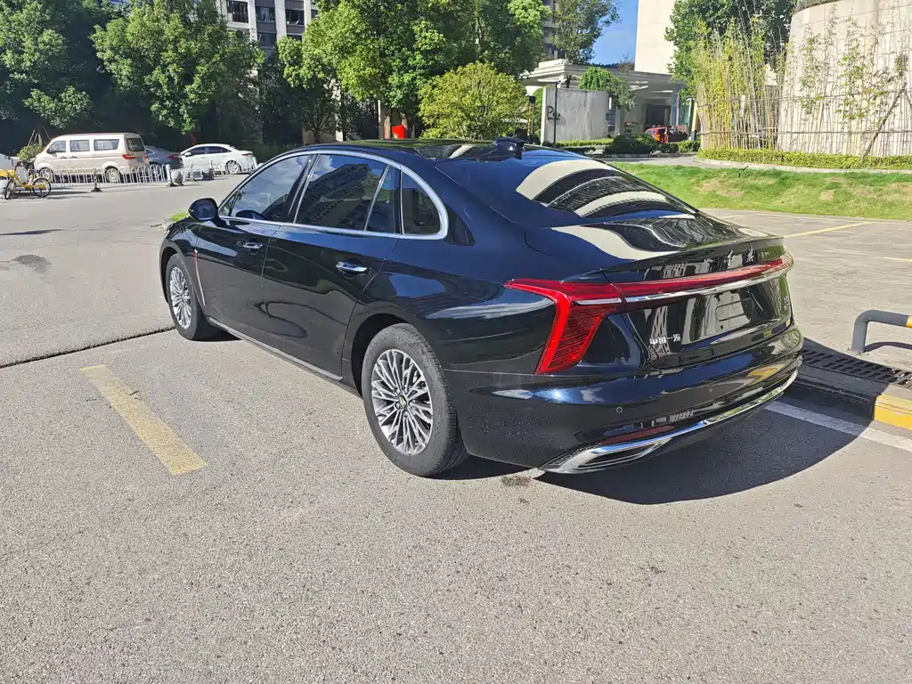 Hongqi Hongqi H5 — миниатюра 5