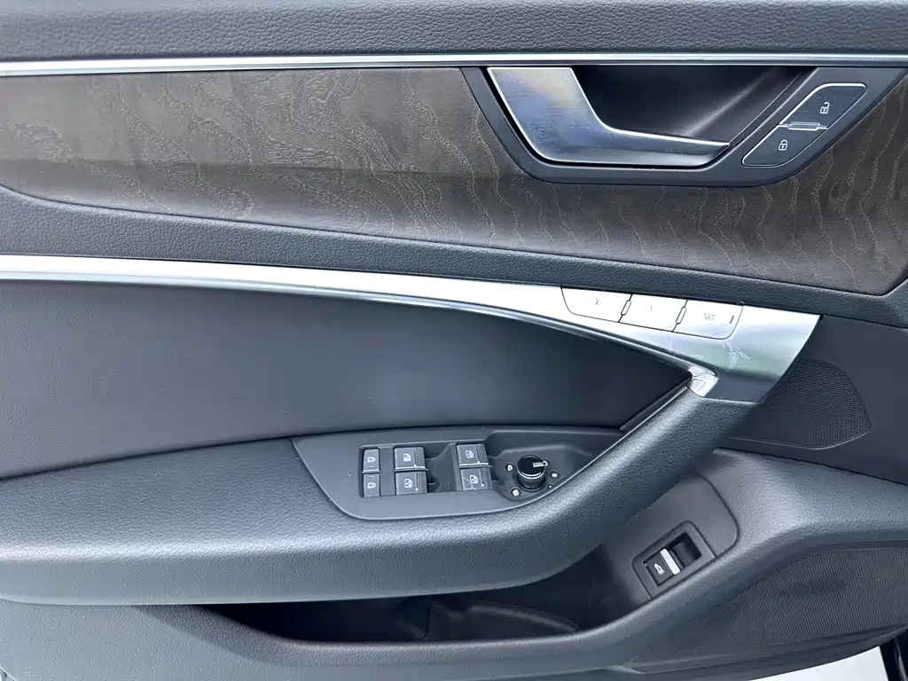 Audi A6L — миниатюра 7