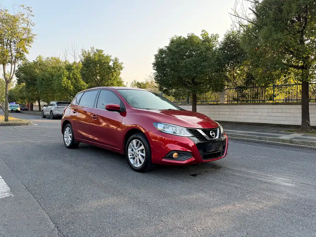 Nissan Tiida — миниатюра 3