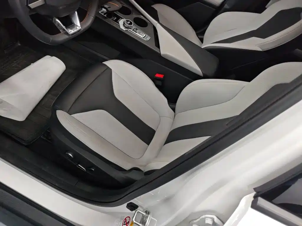 Changan UNI-V iDD — миниатюра 15