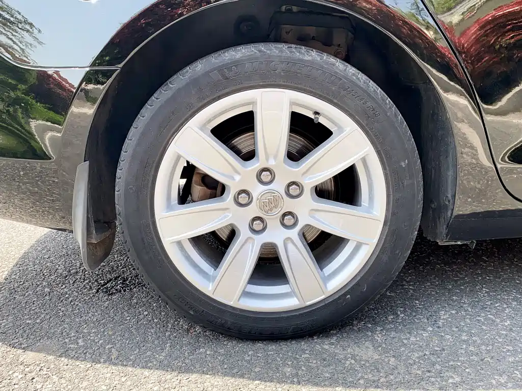 Buick LaCrosse — миниатюра 22