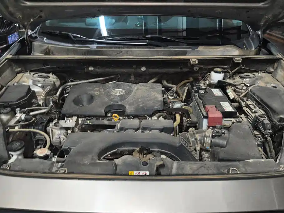 Toyota RAV4 — миниатюра 9