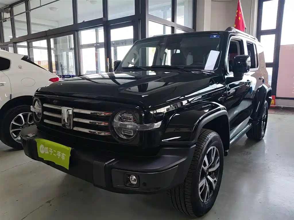 Tank Tank 300 2023