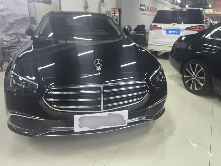 Mercedes-Benz E-Class — миниатюра 2