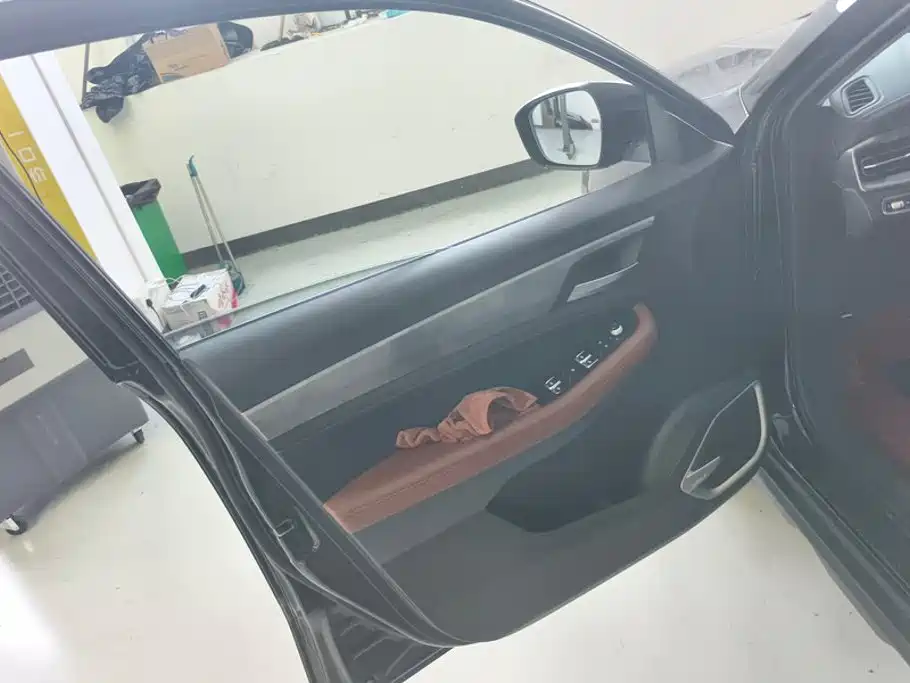 Geely Vision X6 — миниатюра 7