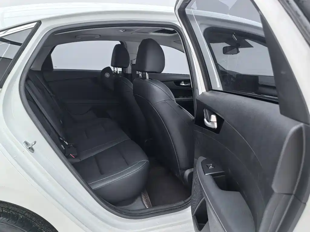 Kia K3 — миниатюра 11